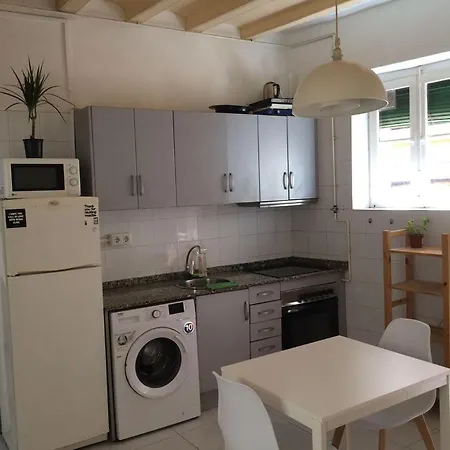 Apartment Lovely In City Center *